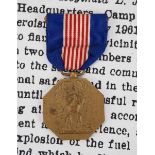 2.2.) Welt USA: Soldiers Medal eines Master Sergeants des Marine-Corps.Buntmetall bronziert,