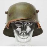 4.1.) Uniformen / Kopfbedeckungen Stahlhelm M16.Glocke mit Originallackierung, das Innenfutter