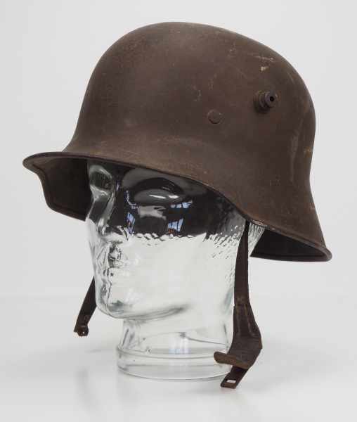 4.1.) Uniformen / Kopfbedeckungen Stahlhelm M18.Glocke gepunzt B.H.62, mit Innenfutter und