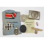 1.2.) Deutsches Reich (1933-45) Nachlass eines tapferen Hitlerjungen.1.) Eisernes Kreuz, 1939, 2.
