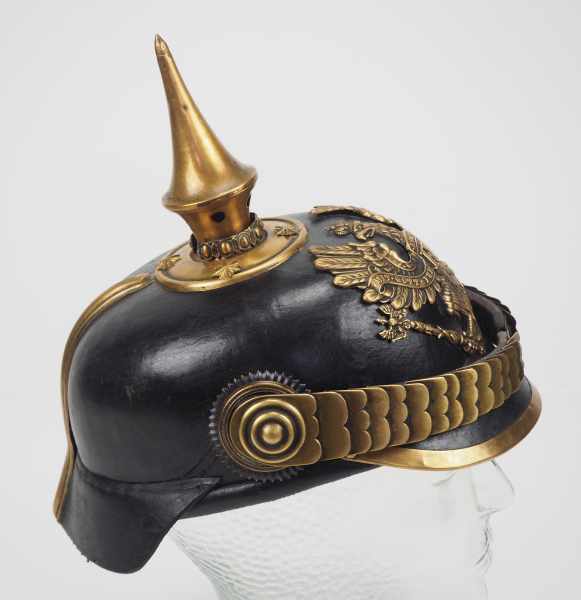 4.1.) Uniformen / Kopfbedeckungen Preussen: Pickelhaube für Offiziere der Infanterie.Lederkorpus, - Image 3 of 5