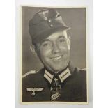 3.3.) Autographen Klocke, Walter.(11.12.1905 - 18.1.1945). Kommandeur des 215. Sturmregiments und