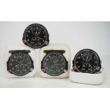 4.2.) Effekten / Ausrüstung Sowjetunion: 4 Flieger-Uhren.Flieger-Uhren für das Amaturenbrett.