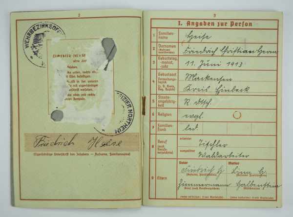 3.1.) Urkunden / Dokumente Wehrpaß eines Gefreiten der 4./ Fallschirmjäger-Regiment 2 - gefallen - Bild 4 aus 8