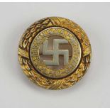 1.2.) Deutsches Reich (1933-45) NSDAP Parteiabzeichen.Silber vergoldet, durchbrochen gefertigt, an