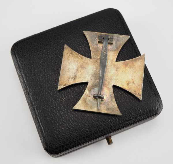 1.2.) Deutsches Reich (1933-45) Eisernes Kreuz, 1939, 1. Klasse, im Etui.Geschwärzter Eisenkern, - Image 3 of 3