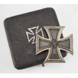 1.2.) Deutsches Reich (1933-45) Eisernes Kreuz, 1939, 1. Klasse, im Etui.Geschwärzter Eisenkern,