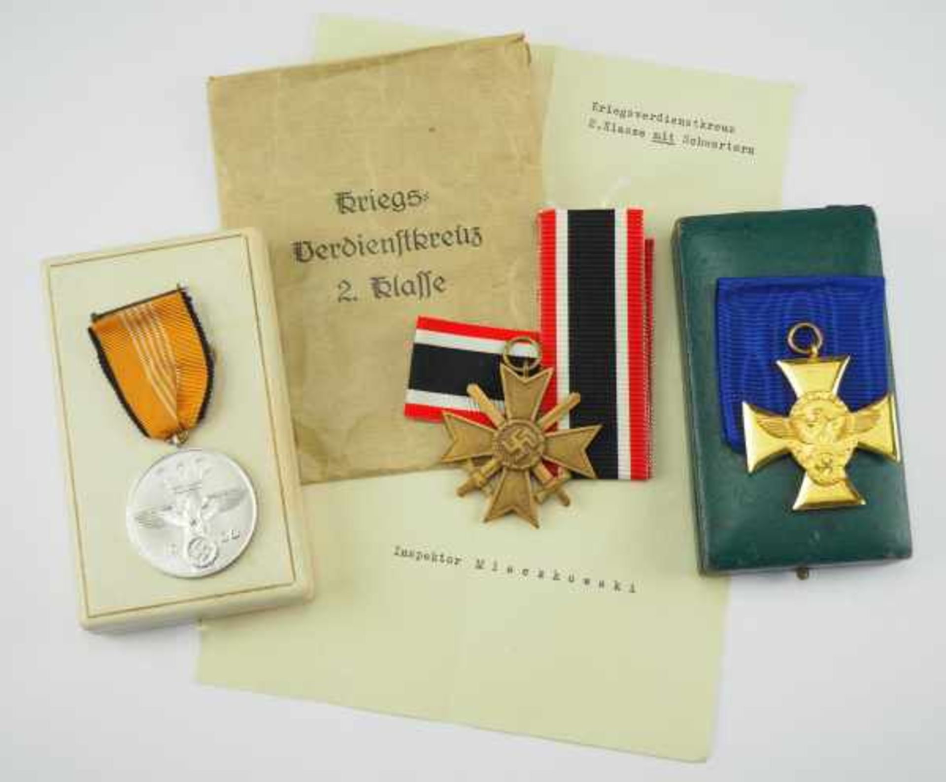 1.2.) Deutsches Reich (1933-45) Nachlass eines Polizei-Inspektors mit 3 Auszeichnungen.1.)