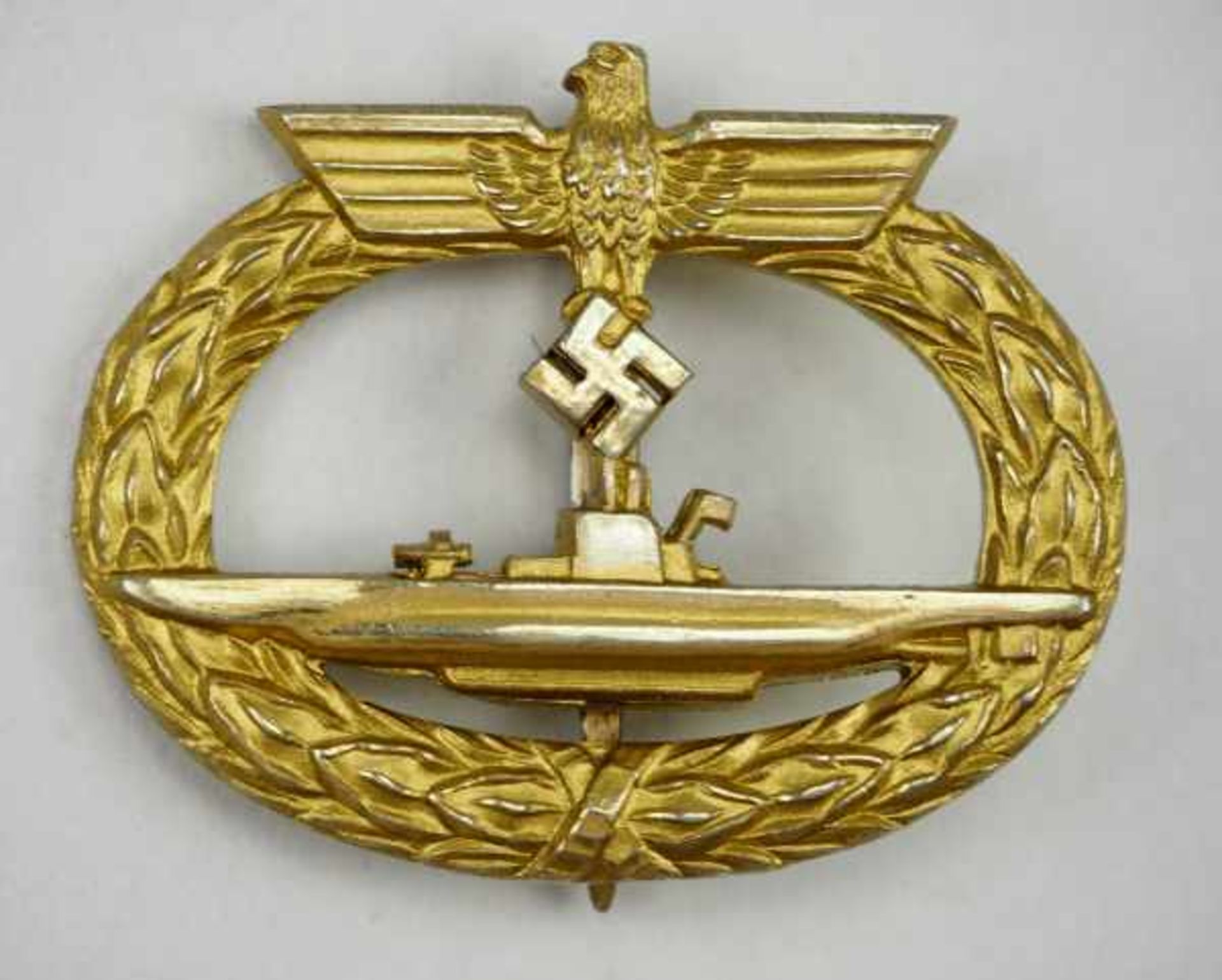 1.2.) Deutsches Reich (1933-45) U-Boot-Kriegsabzeichen - Schwerin Berlin.Buntmetall vergoldet,