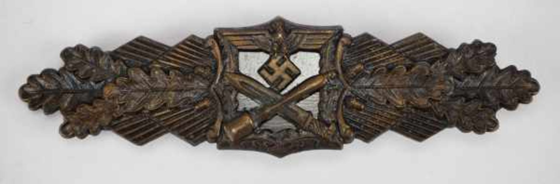 1.2.) Deutsches Reich (1933-45) Nahkampfspange, Bronze - JFS.Zink bronziert, eingesetztes