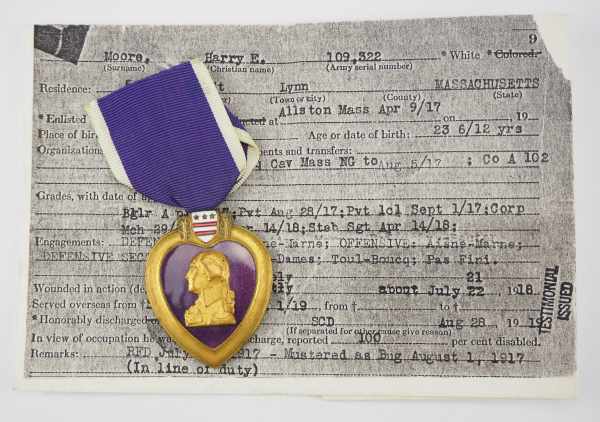 2.2.) Welt USA: Purple Heart mit Verleihungsnummer und Namensgravur für "HARRY E. MOORE".Purple - Image 2 of 3