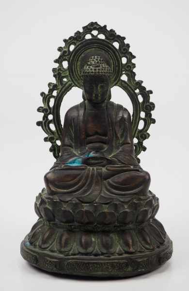 7.1.) Historica Bronze Buddha.Sitzender Buddha auf Lotusblüte. Bronze grünlich patiniert, hohl
