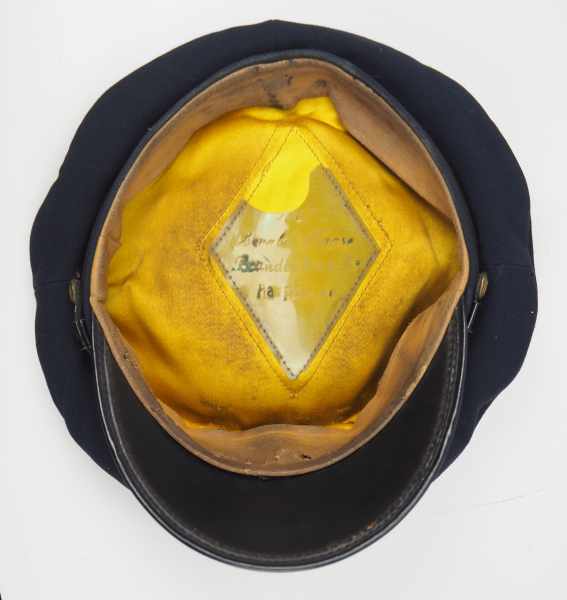 4.1.) Uniformen / Kopfbedeckungen HJ: Luftschutzhelm und Schirmmütze.1.) Luftschutzhelm: Emblem - Image 4 of 5