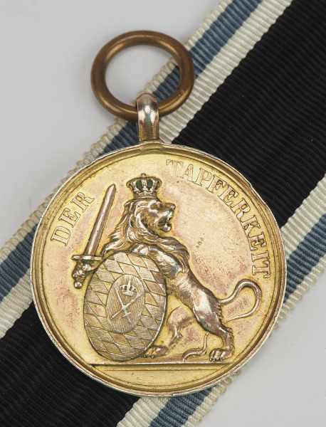 1.1.) Kaiserreich (bis 1933) Bayern: Goldene Militär-Verdienst- / Tapferkeits-Medaille, Max Joseph - Image 2 of 4