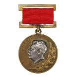 2.2.) Welt Sowjetunion: Medaille zum Stalin-Preis, 3. Klasse.Bronze, der Kopf in Silber separat