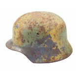 4.1.) Uniformen / Kopfbedeckungen Luftwaffe: Stahlhelm M40 mit Tarnlackierung.Graue Glocke mit