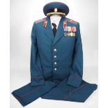 4.1.) Uniformen / Kopfbedeckungen Sowjetunion: Uniform eines Majors der Landstreitkräfte.1.)