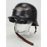 4.1.) Uniformen / Kopfbedeckungen Luftschutz: Stahlhelm M17.Schwarz lackiert, Schwinge auf der