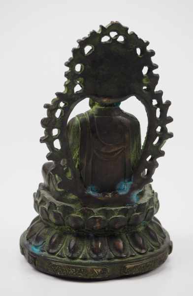 7.1.) Historica Bronze Buddha.Sitzender Buddha auf Lotusblüte. Bronze grünlich patiniert, hohl - Image 3 of 4