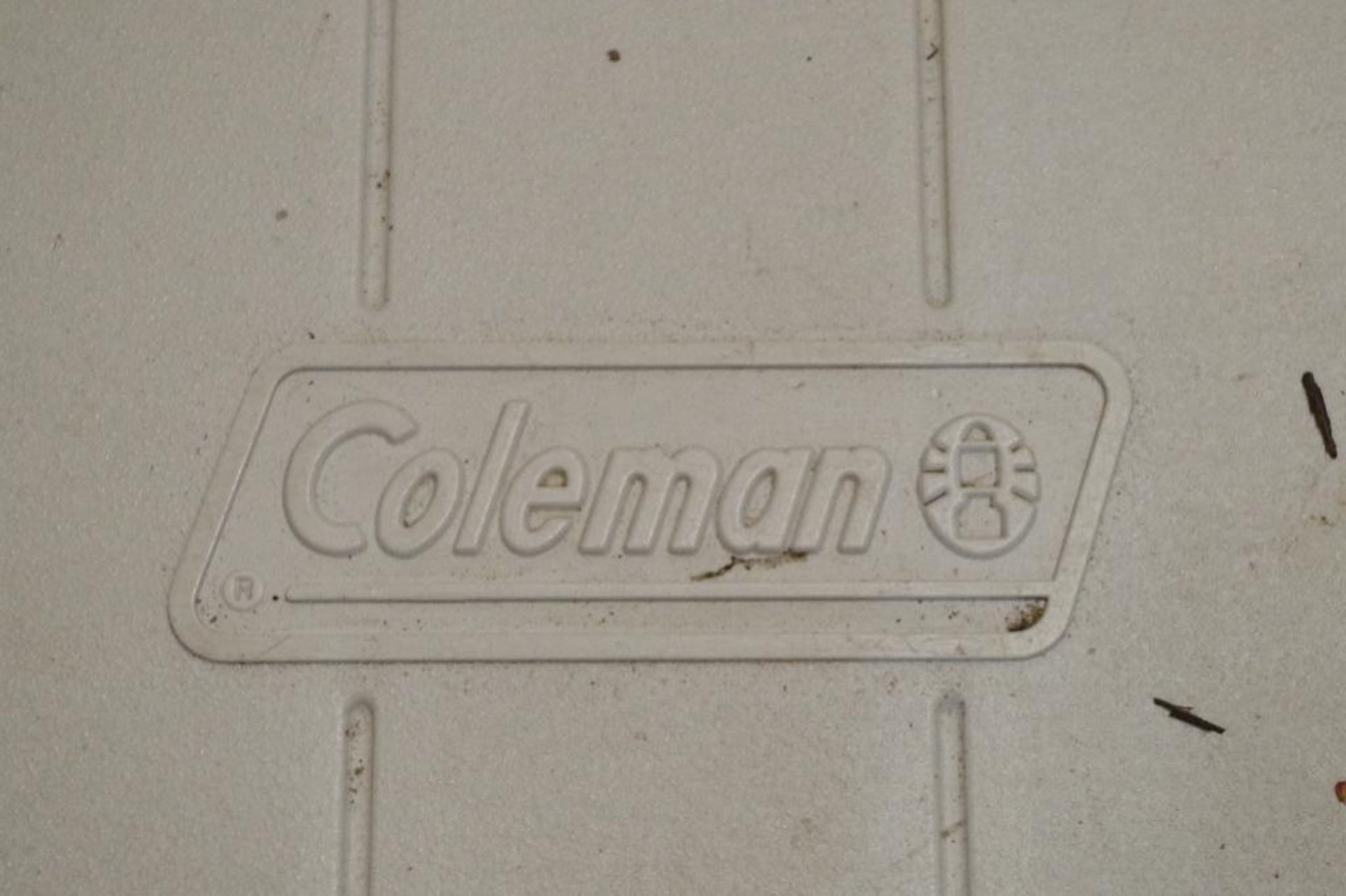 COLEMAN Cooler 21" x 15" x 15" w/ Drain Plug M/N 5235/5236 - Image 3 of 3