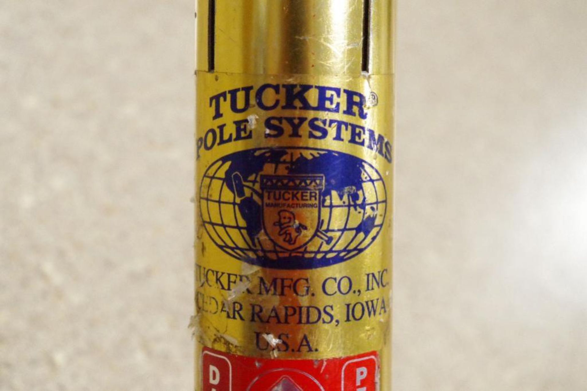 TUCKER Water Fed Pole w/ Length of Hose - Image 4 of 6