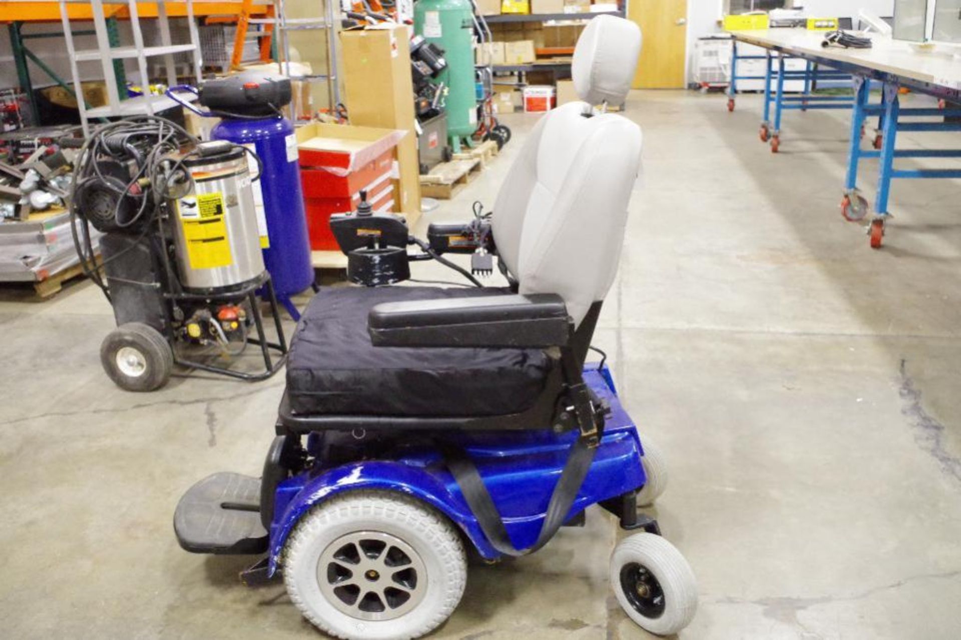 JAZZY 1170 Series Power Chair (Needs New Battery) - Image 3 of 6