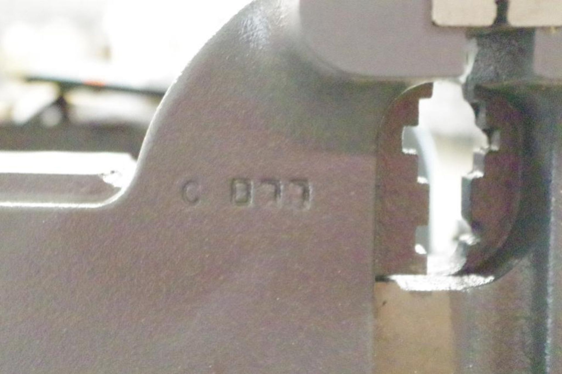 NEW WILTON Bench Vise, 8" Jaw Width - Image 5 of 6