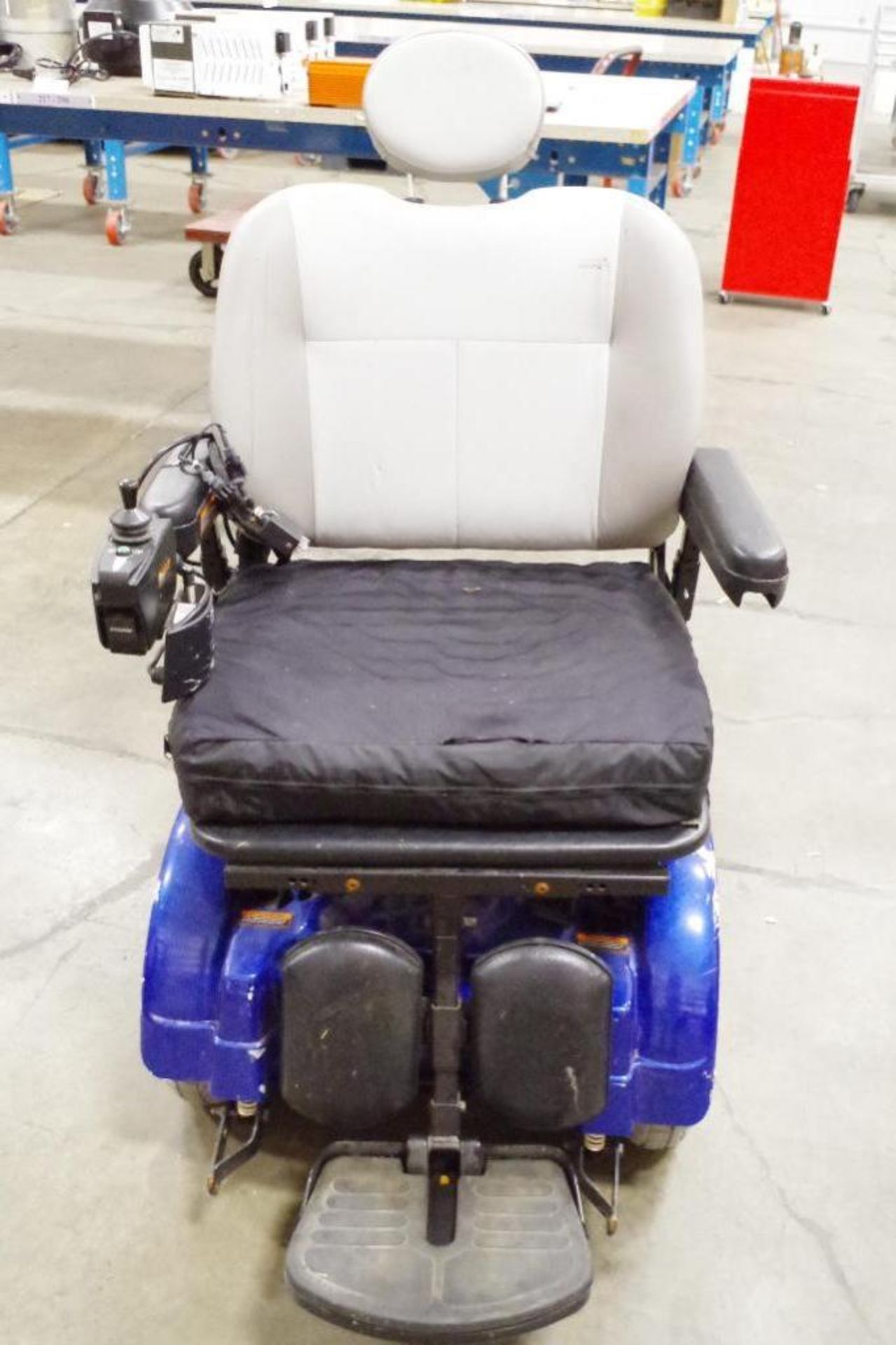 JAZZY 1170 Series Power Chair (Needs New Battery) - Image 2 of 6