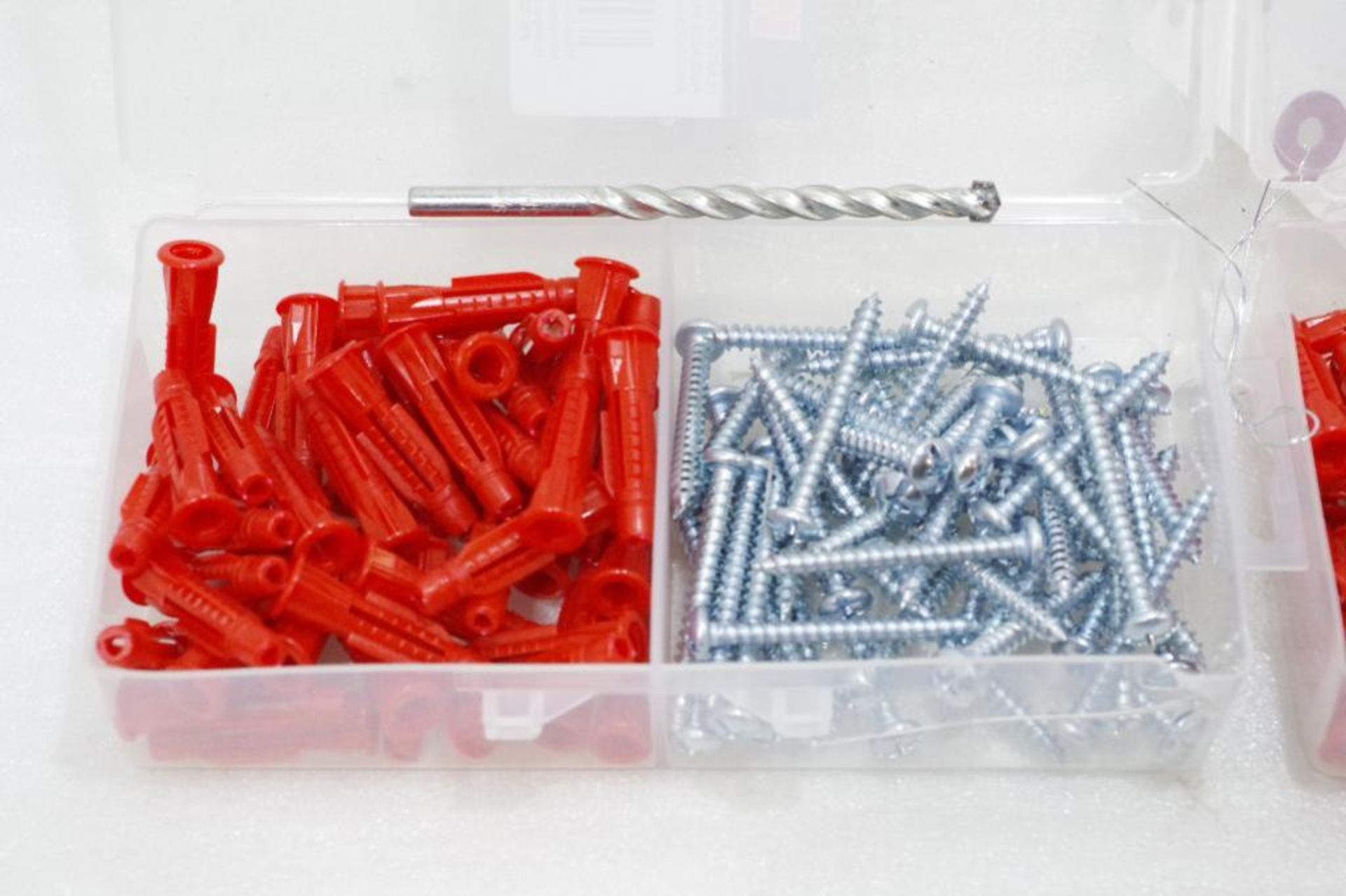 (2) Packs of WESTWARD Plastic Plug Anchors w/ Screws (2 Packs of 50 Each) - Image 3 of 4