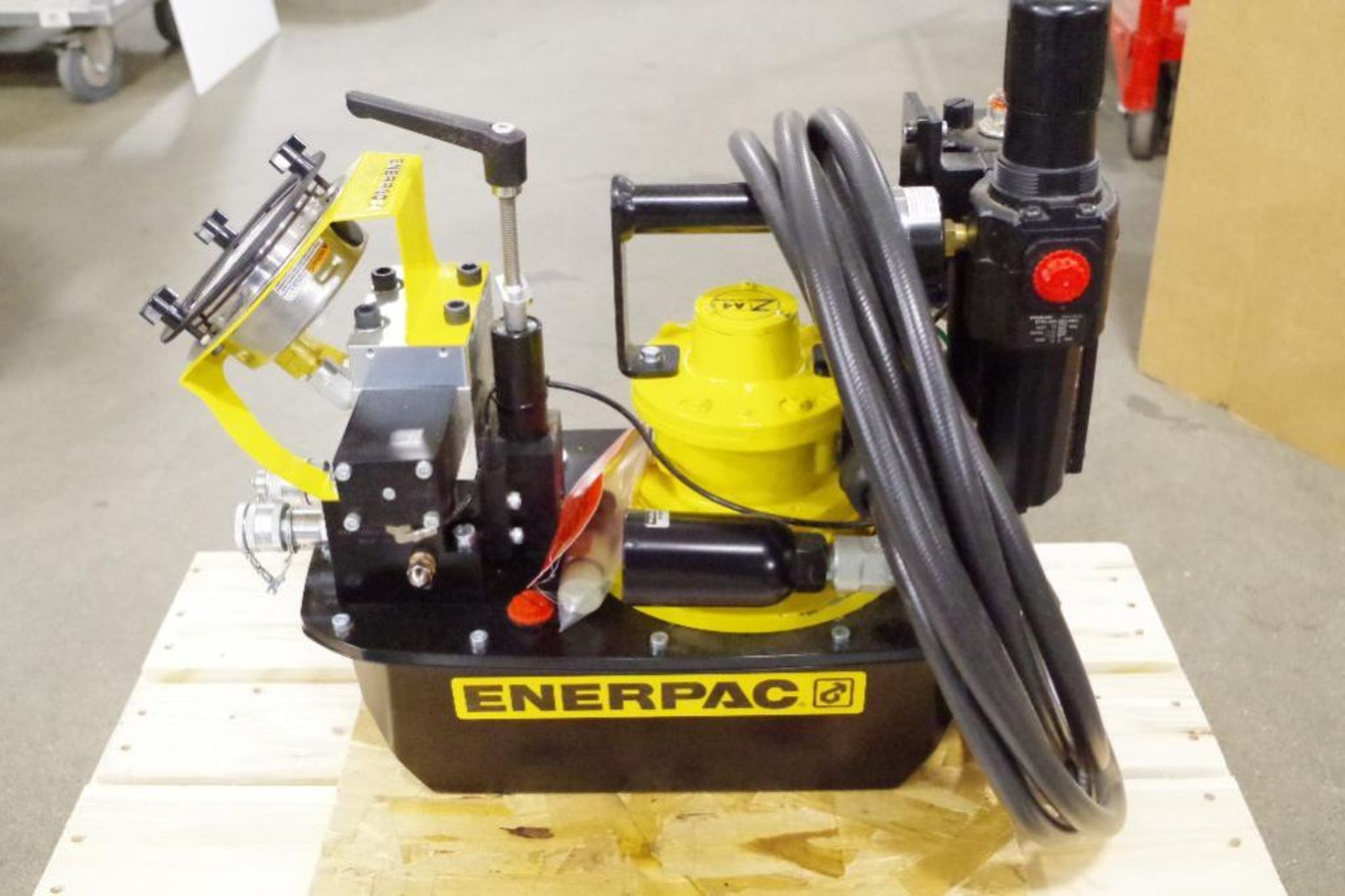 NEW ENERPAC Air Powered, Torque Wrench Hydraulic Pump, M/N ZA4204TX-Q, Made in USA - Image 2 of 7