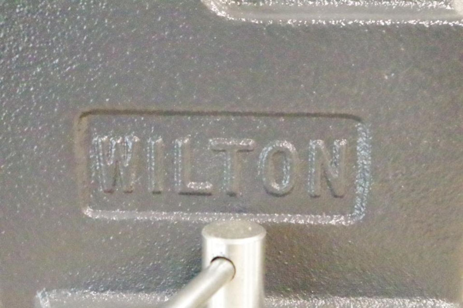 NEW WILTON Bench Vise, 6" Jaw Width - Image 3 of 5