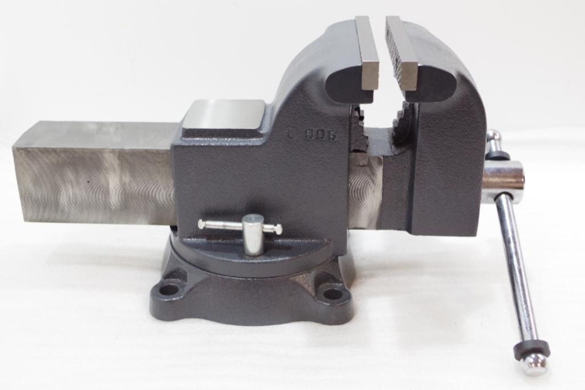 NEW WILTON Bench Vise, 6" Jaw Width - Image 5 of 5