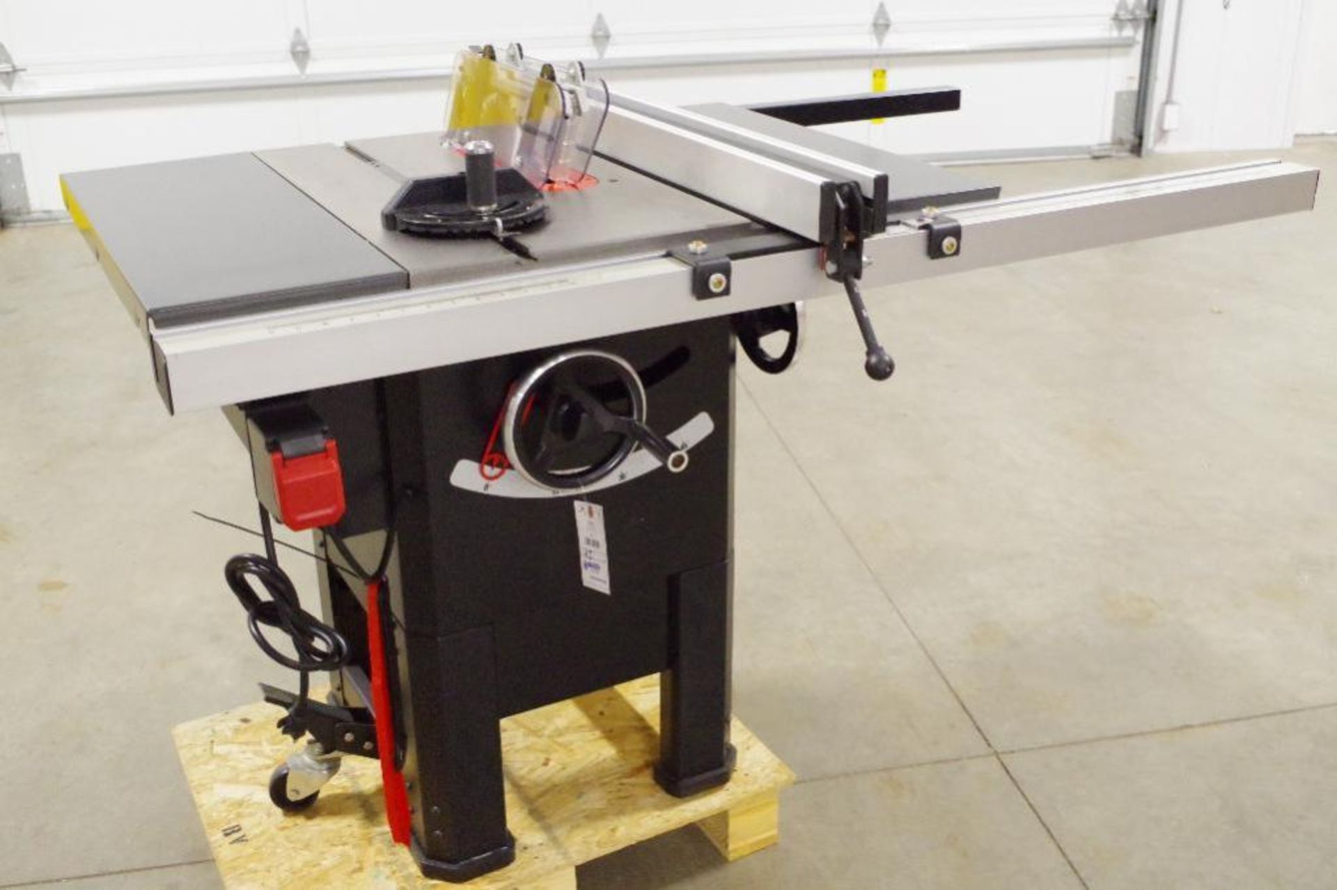 NEW LAGUNA 10" Table Saw, Sample Model, 120V 40" x 27" w/ Miter Gauge & Upgraded 30" Fence