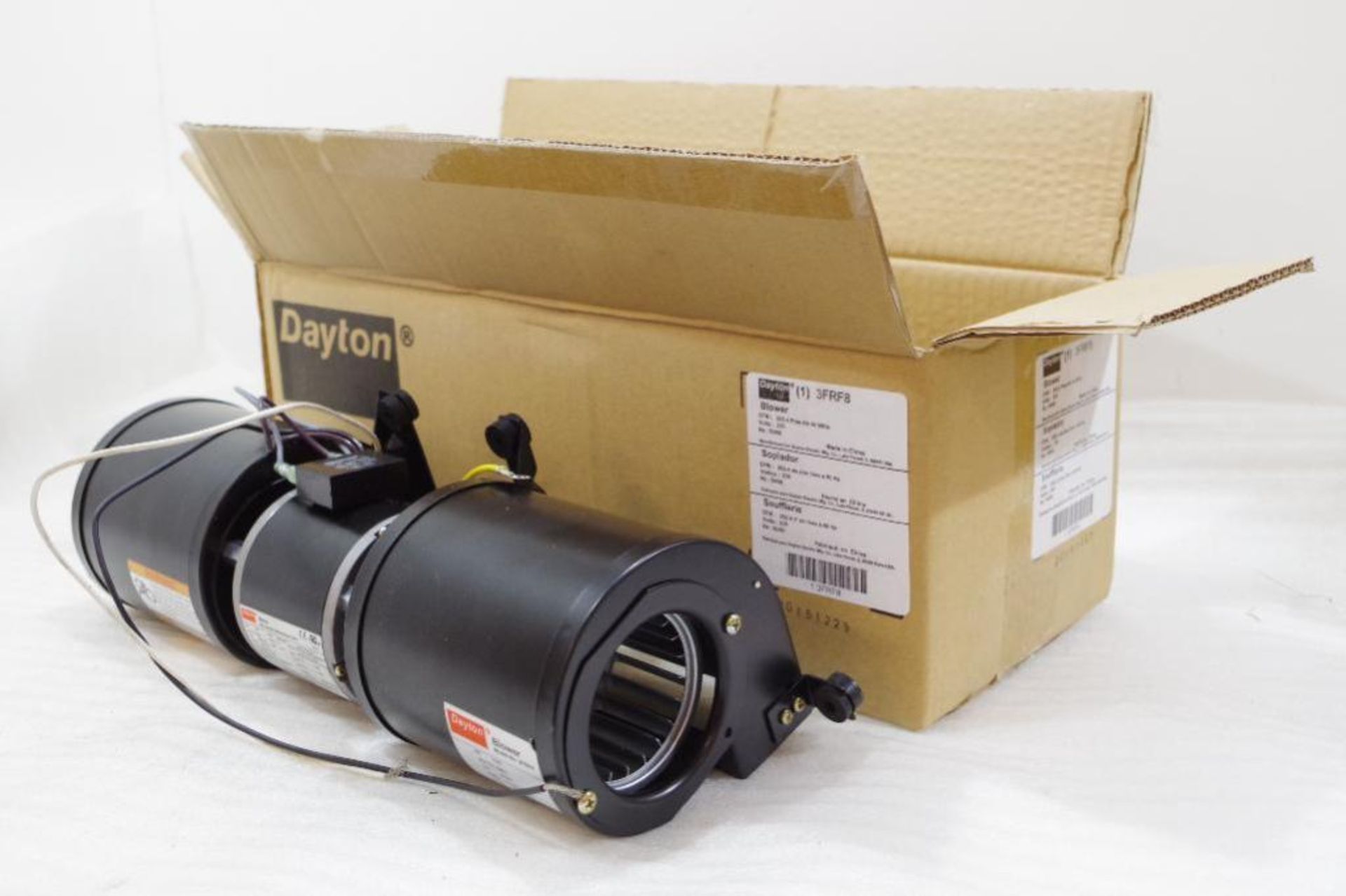 NEW DAYTON Rectangular Permanent Split Capacitor Low Profile Blower, Wheel Dia: 2-15/16", 230 VAC