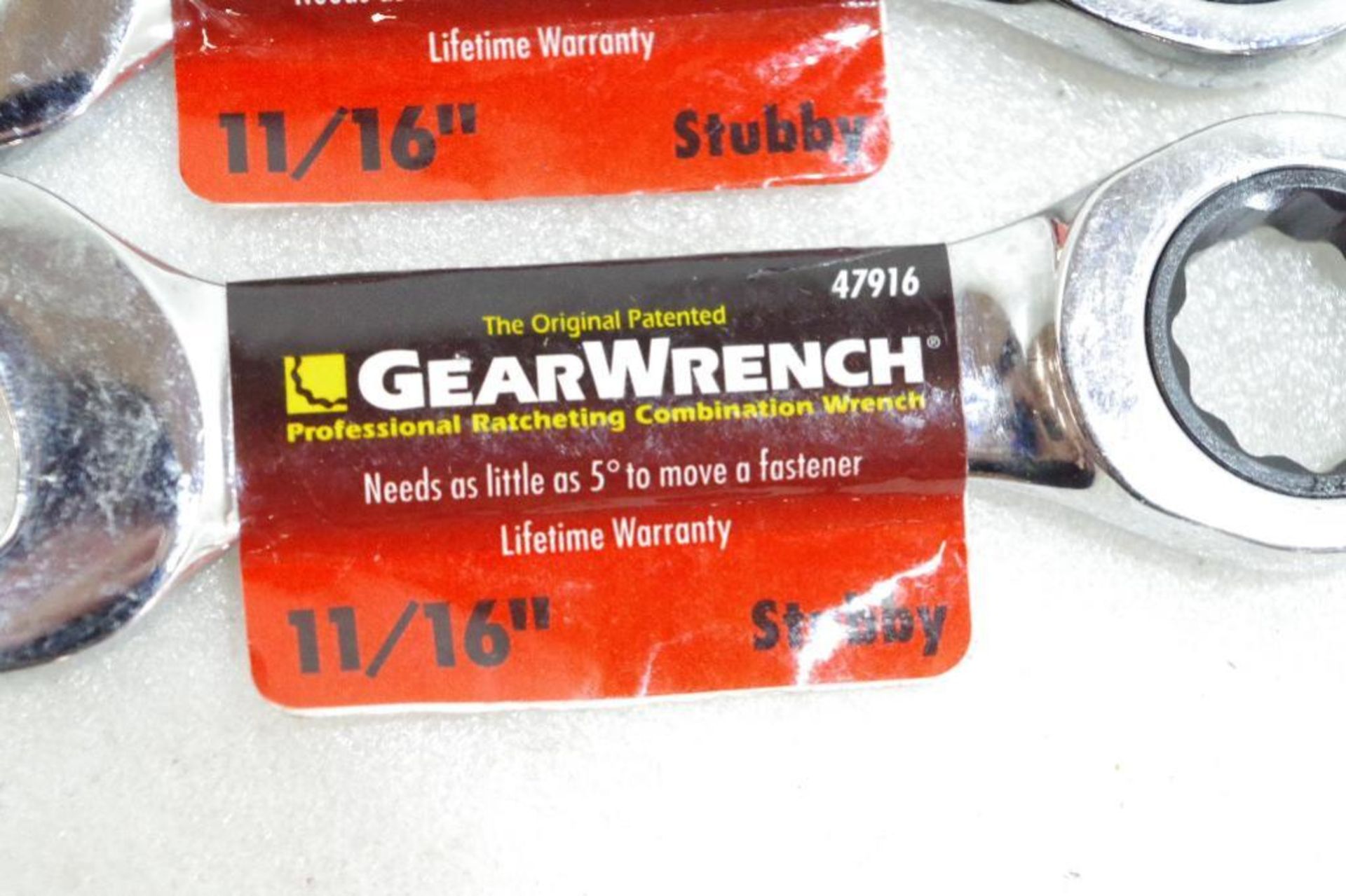 (10) NEW GEAR WRENCH 11/16" Stubby Professional Ratcheting Combination Wrenches - Image 2 of 3