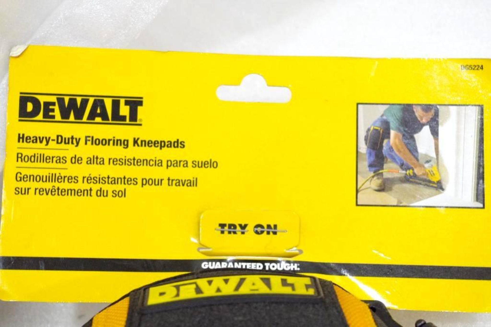 (2) Pairs NEW DEWALT Heavy Duty Flooring Kneepads - Image 3 of 3