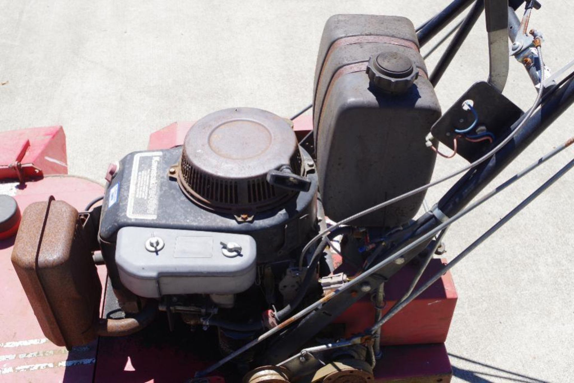 EXMARK Commercial Pull-Start Walk Behind Mower 36 Inch (condition unknown, doesn't start) - Image 4 of 6