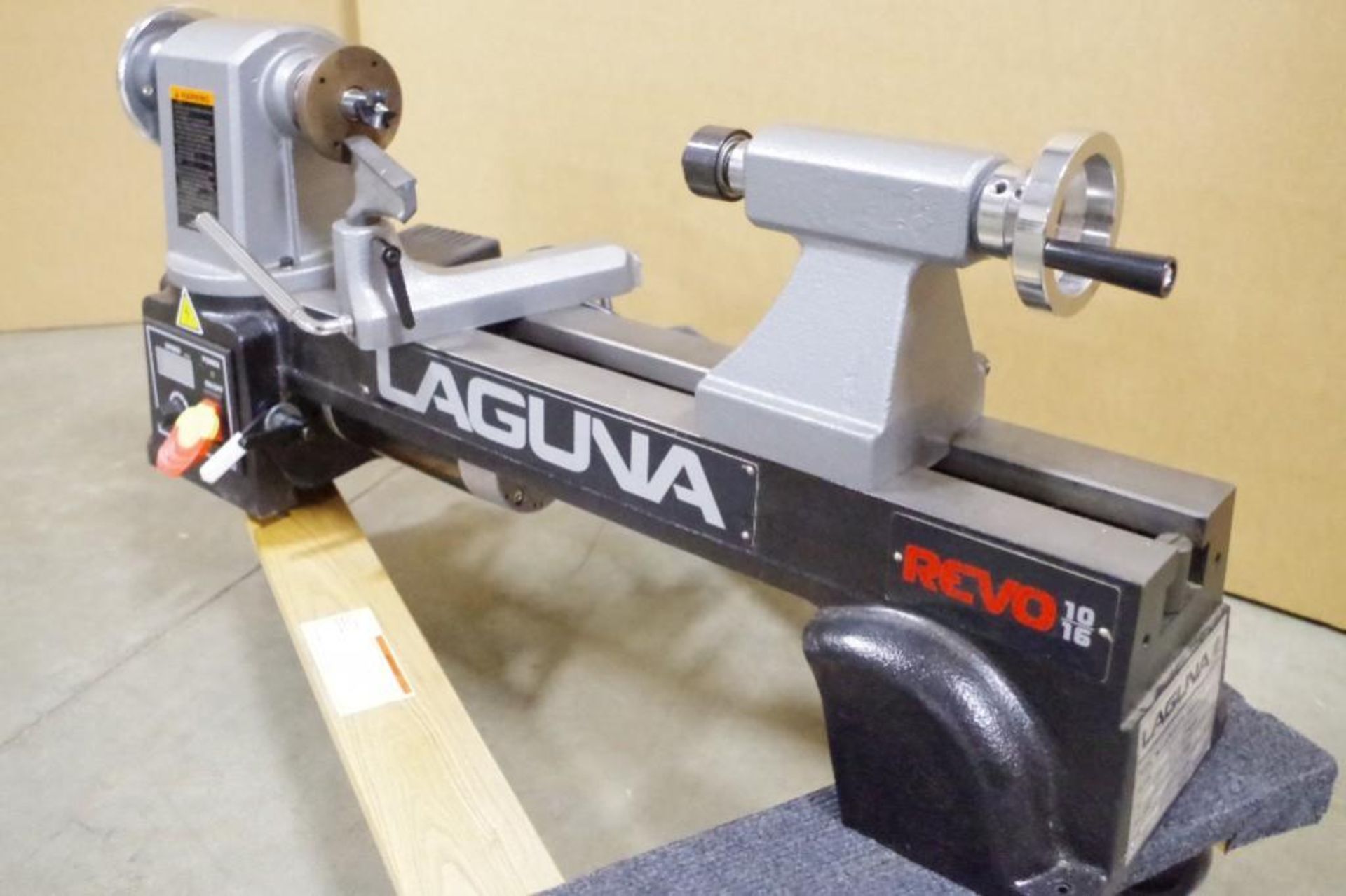 NEW LAGUNA REVO 10/16 Variable Speed Mini Wood Lathe - Image 2 of 7