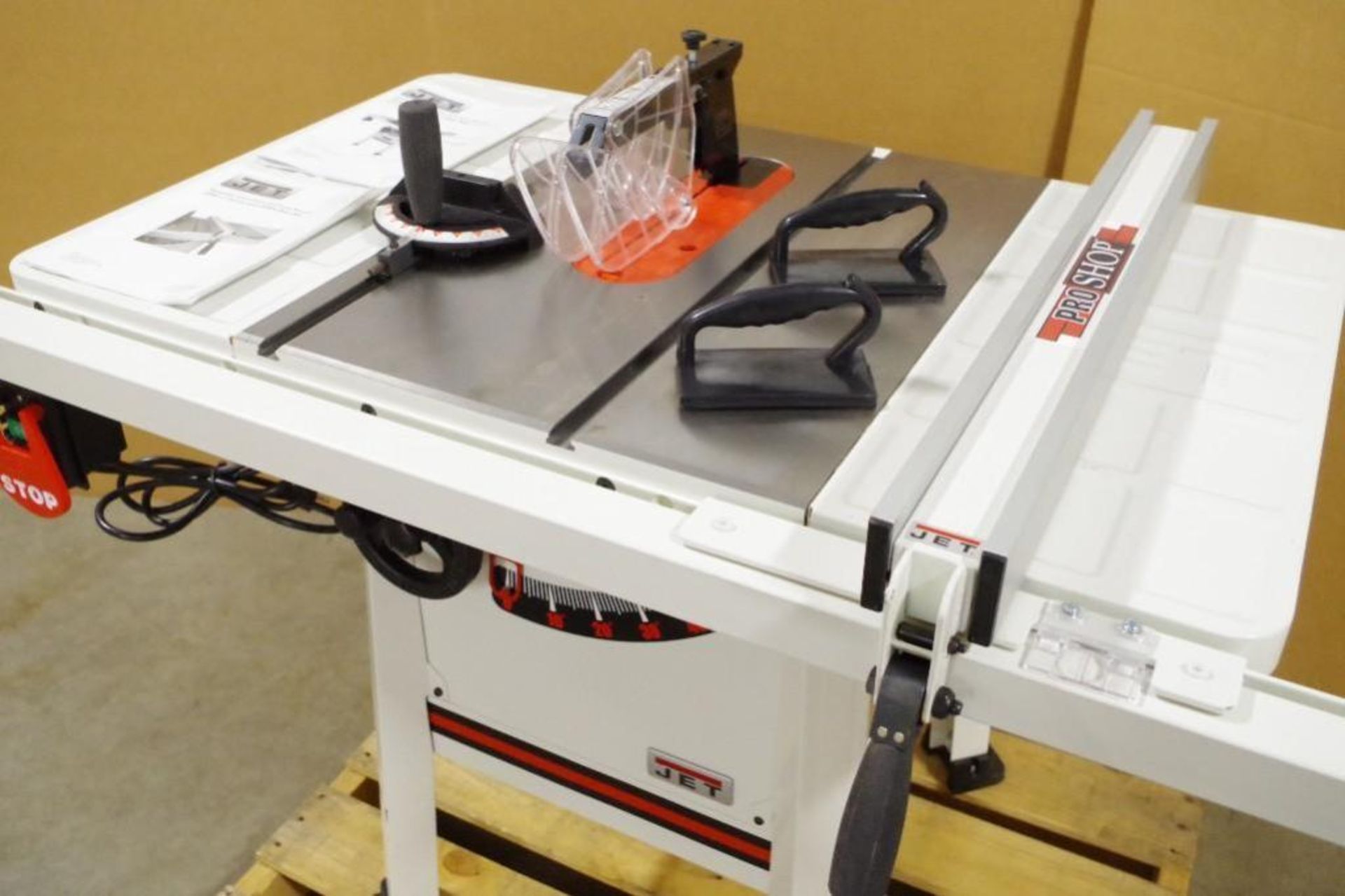 NEW JET 10" ProShop Table Saw w/ Extension Wings, Fence & Miter Gauge - Image 3 of 6