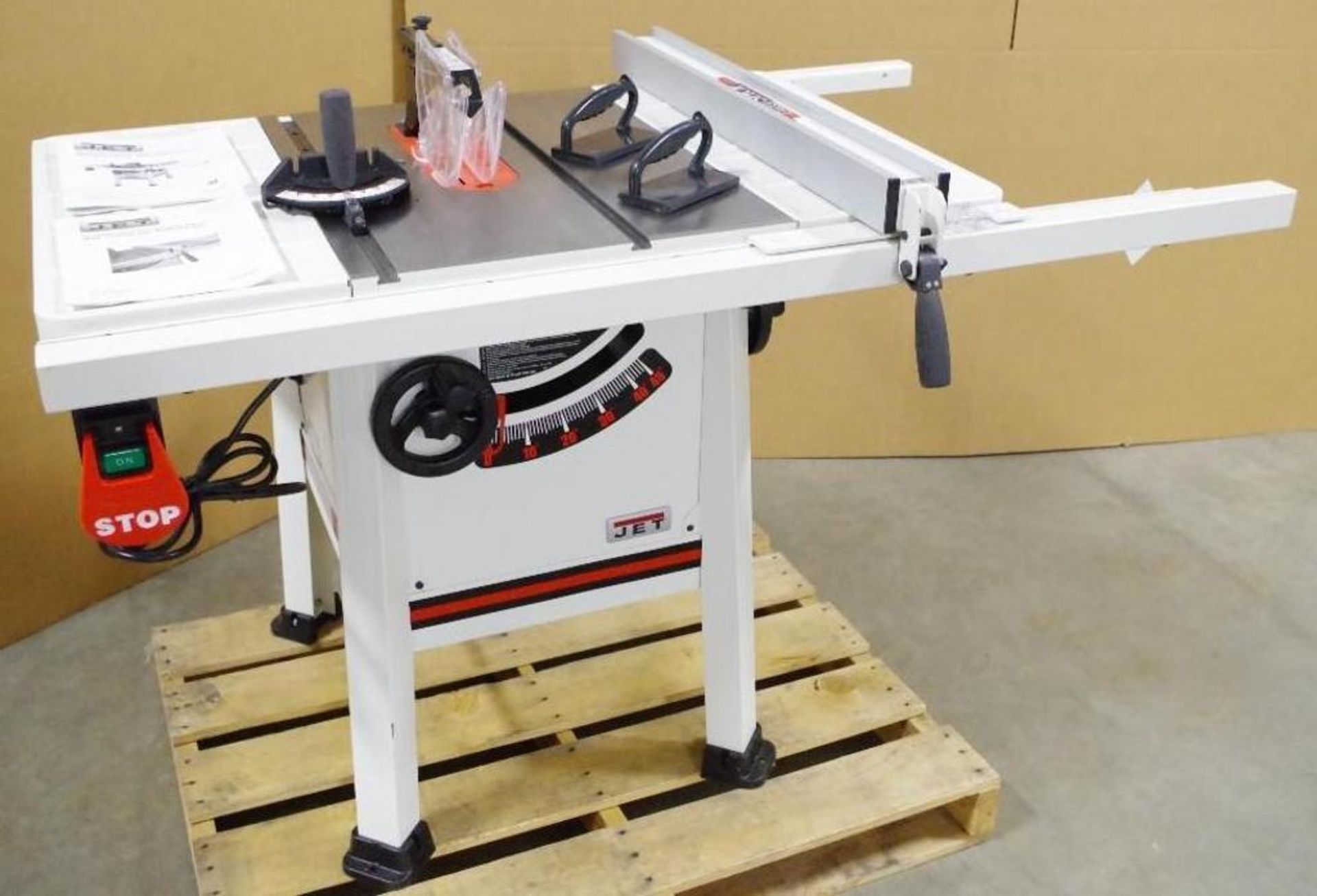 NEW JET 10" ProShop Table Saw w/ Extension Wings, Fence & Miter Gauge