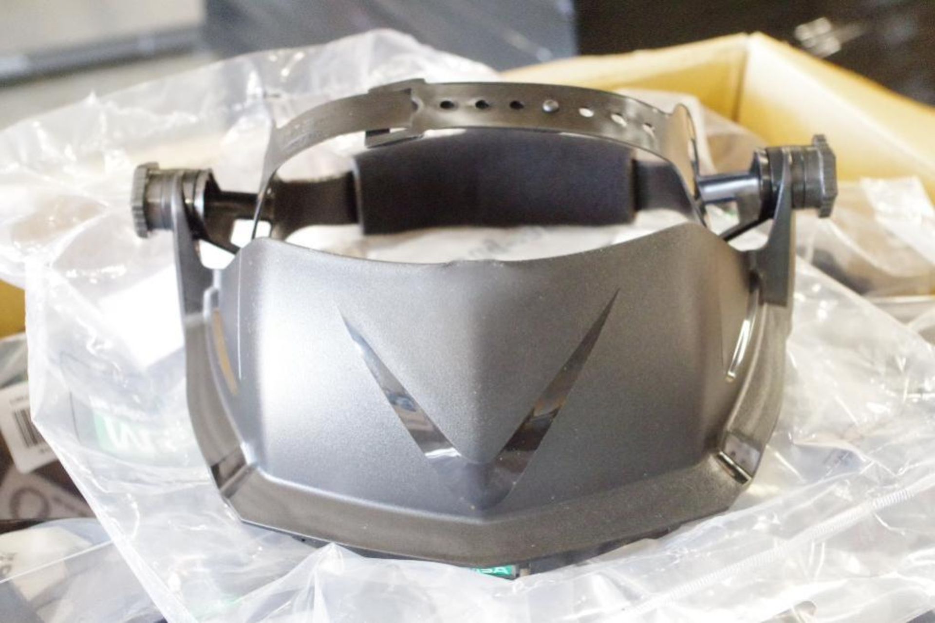 [10] NEW MSA V-Gard Headgear, General Purpose, M/N 10127061 - Image 6 of 6