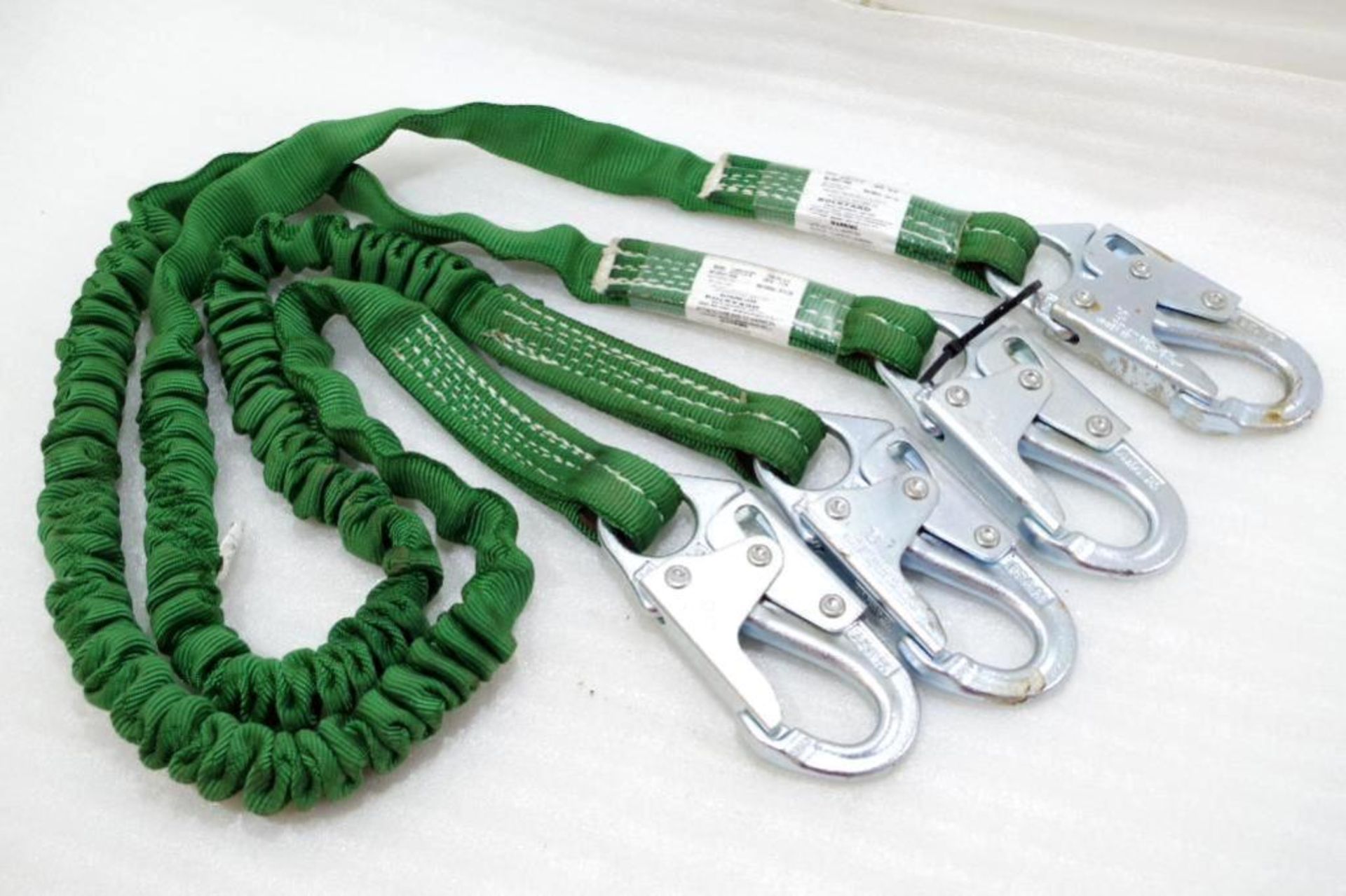 [2] RAYMOND CORP. Green Buckyard 4.5' Shock-Absorbing Lanyards M/N 1165318/001 (Date 9/16)