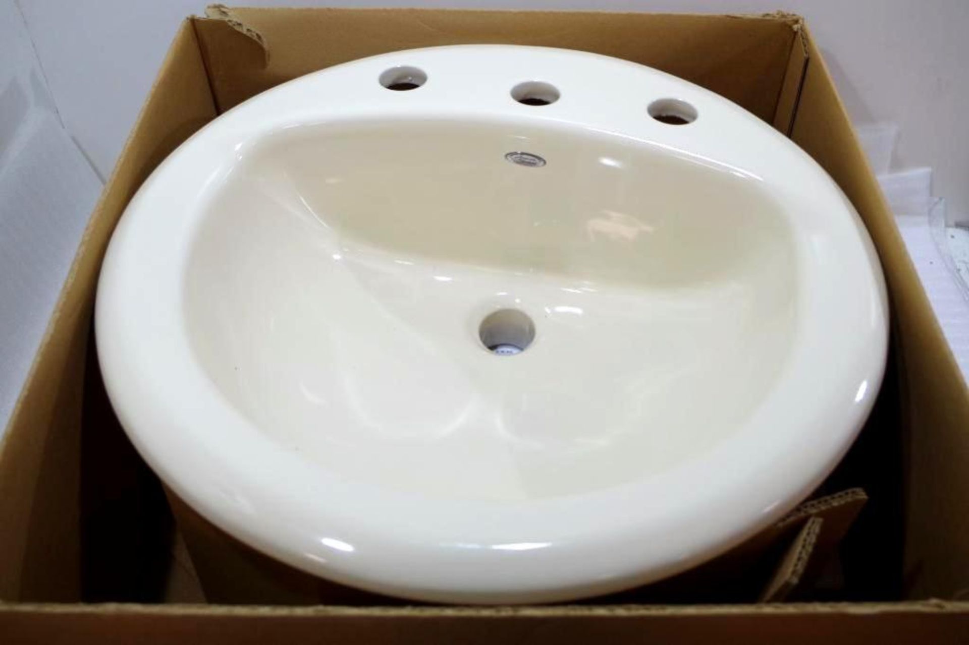 NEW AMERICAN STANDARD RONDALYN Countertop Bathroom Sink, 19" Diameter