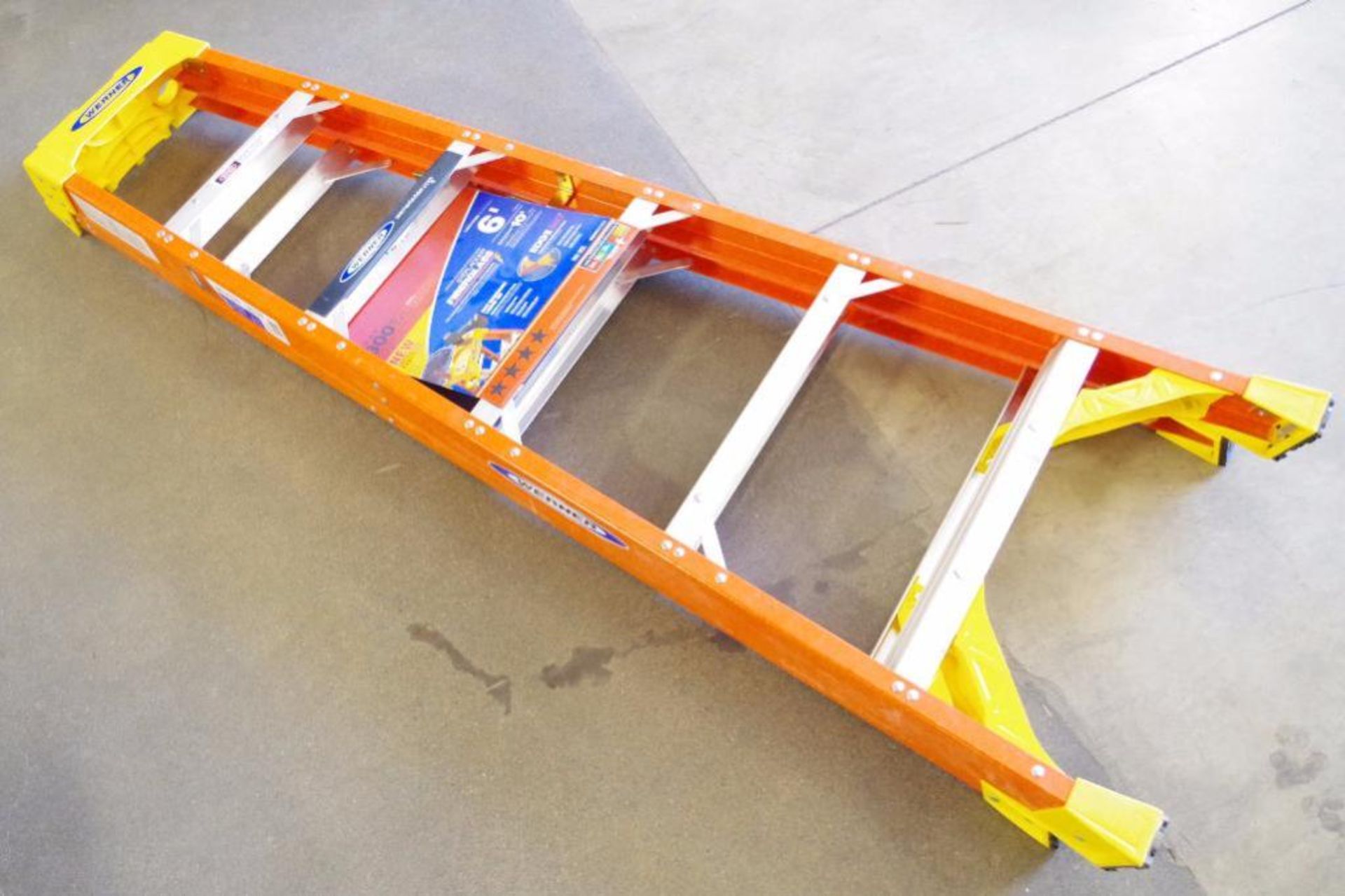 ?WERNER 6' Orange Fiberglass Ladder, 300 lb. Capacity, M/N 6200