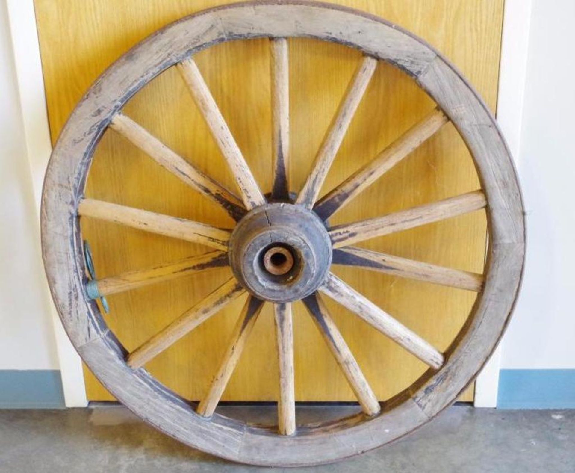 14-Spoke Large Wagon Wheel: 38" Diameter