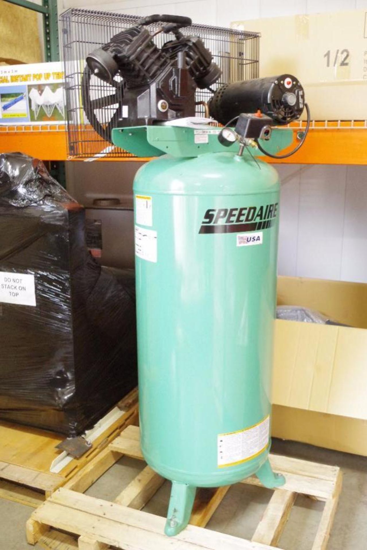 SPEEDAIRE 60 gal., 140PSI, 5HP, 240V, PH3, 13.4A Air Compressor, M/N 4ME98A