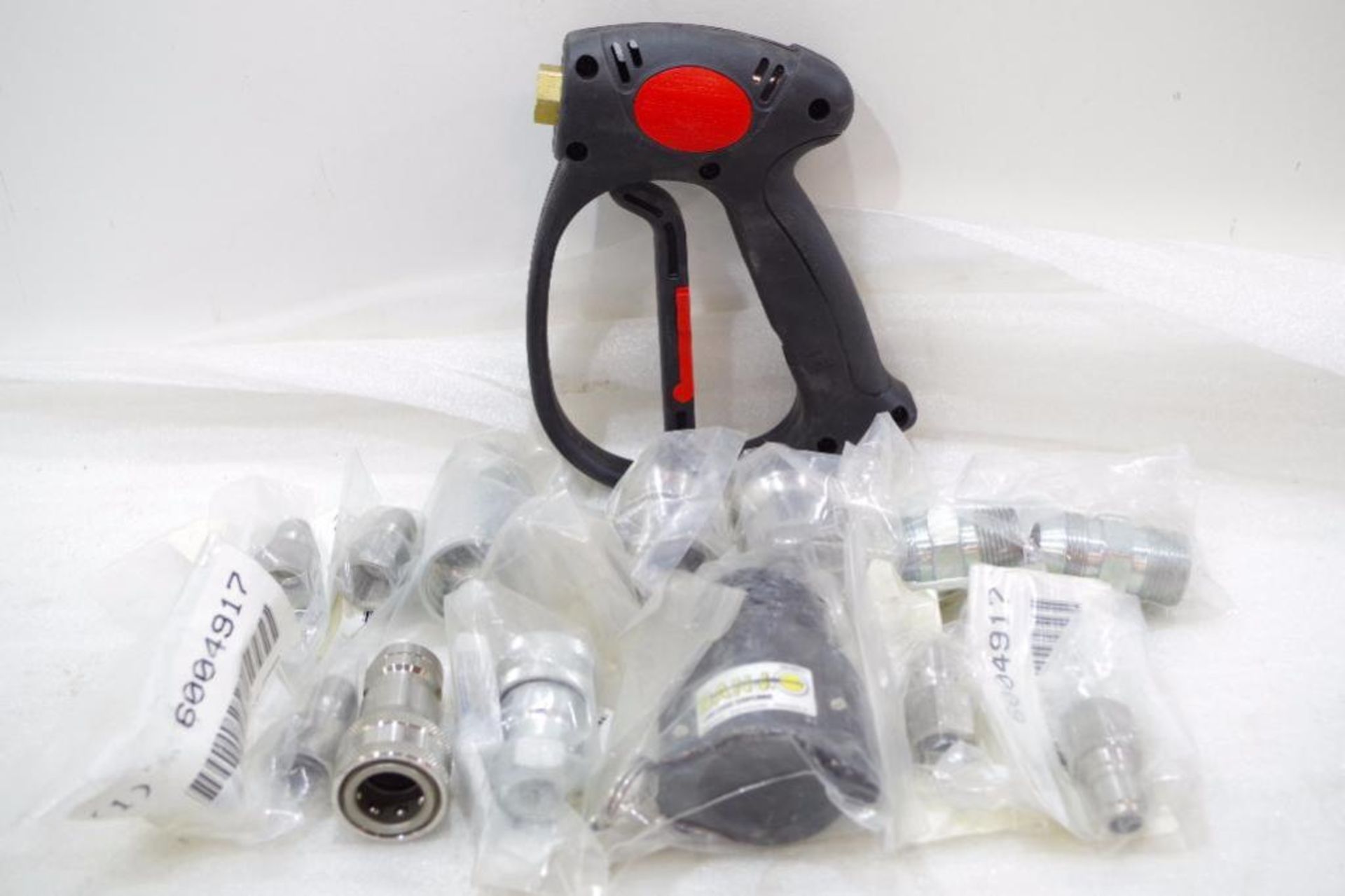 Assorted Hydraulic & Pressure Washer Fittings, Couplers & Wand Handle