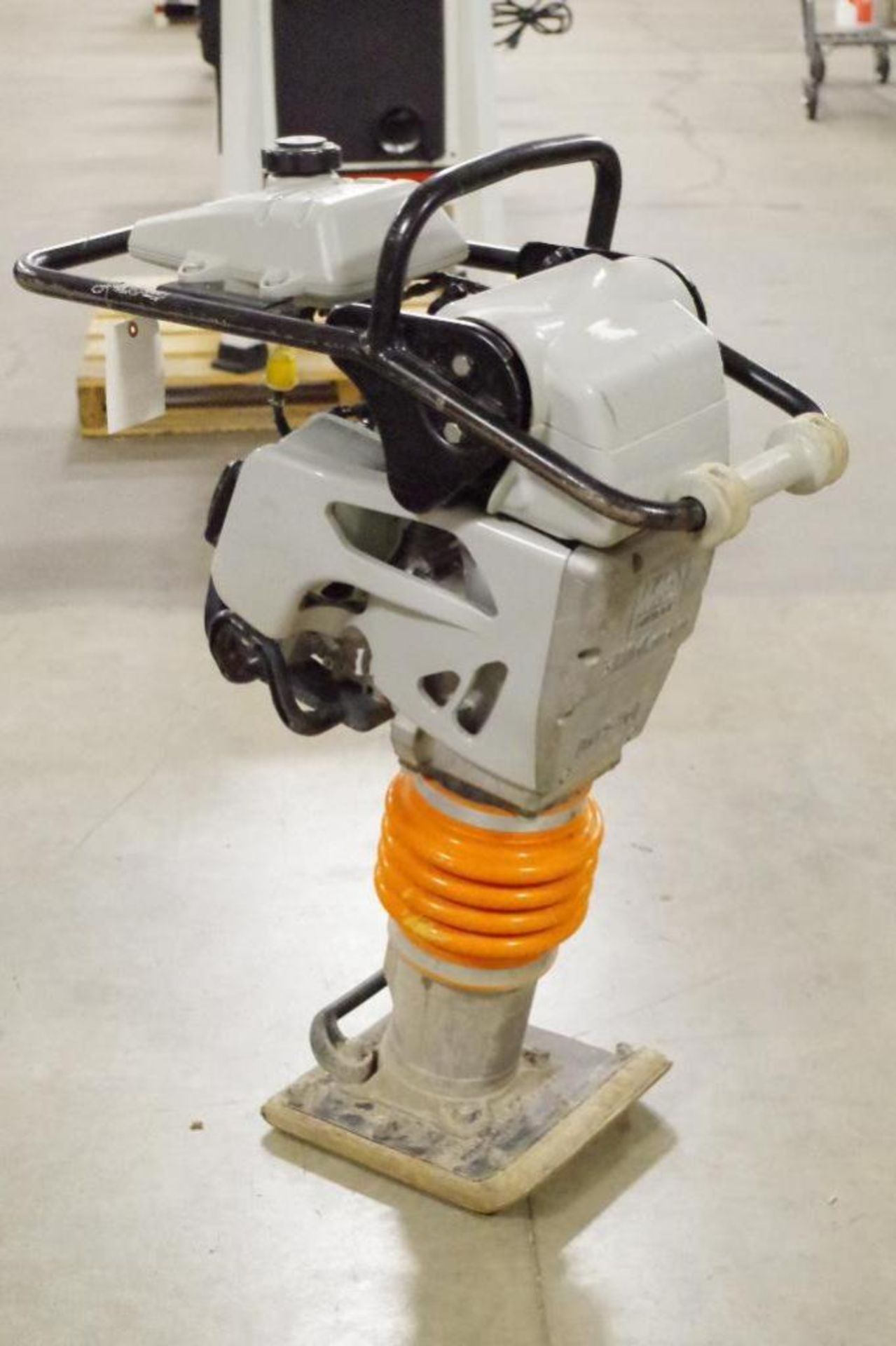 MIKASA Tamping Rammer w/ HONDA GX100 Gasoline Engine - Image 9 of 13