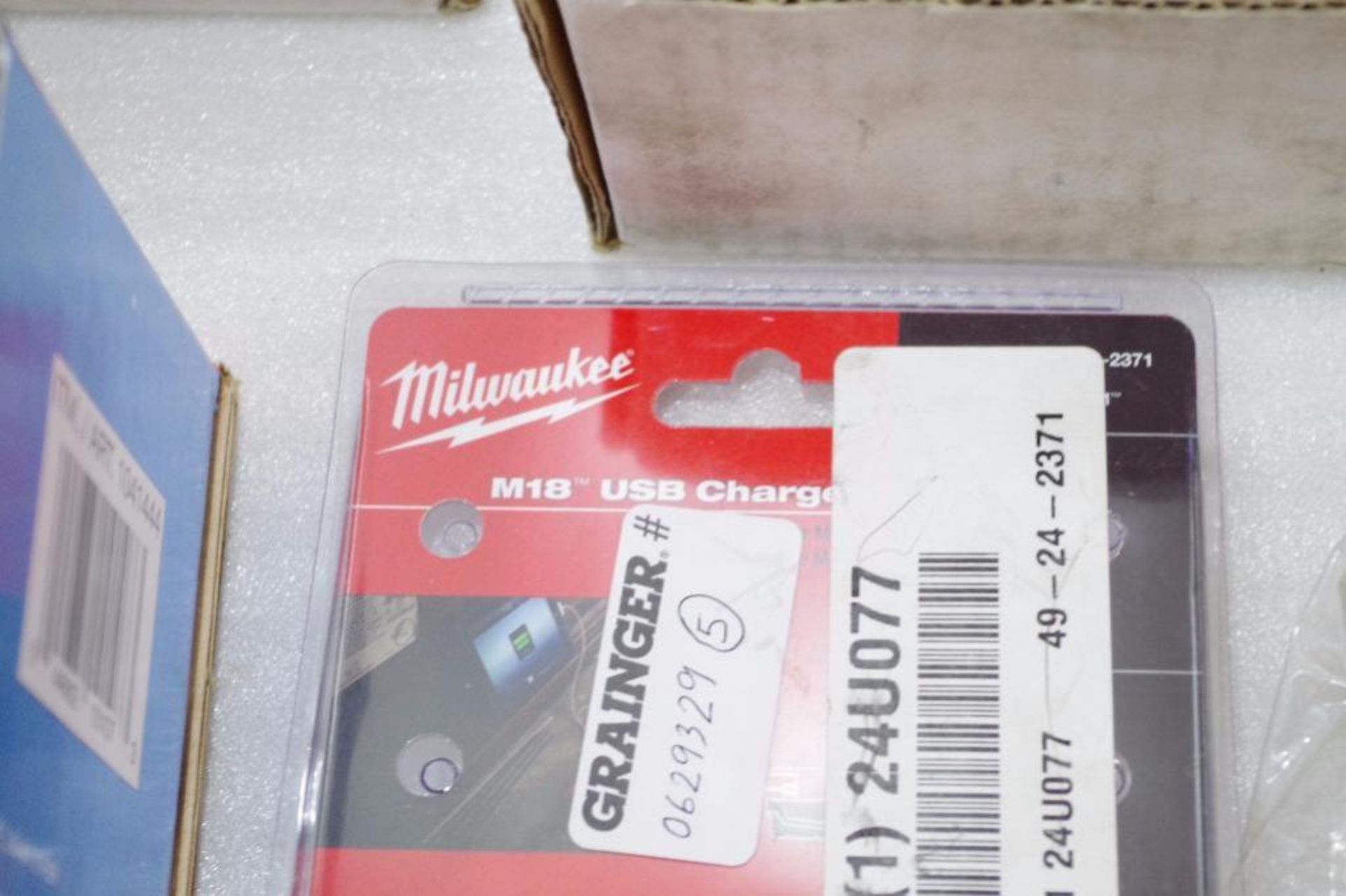 [QTY] Asst. DREMEL Abrasive Attachments, MILWAUKEE Dust Collection Bags & More - Image 4 of 4