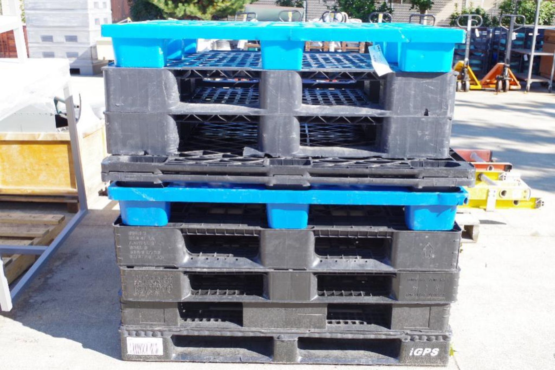 [QTY] Stack of Plastic Cargo Pallets, Size, Color & Style May Vary - Image 3 of 3